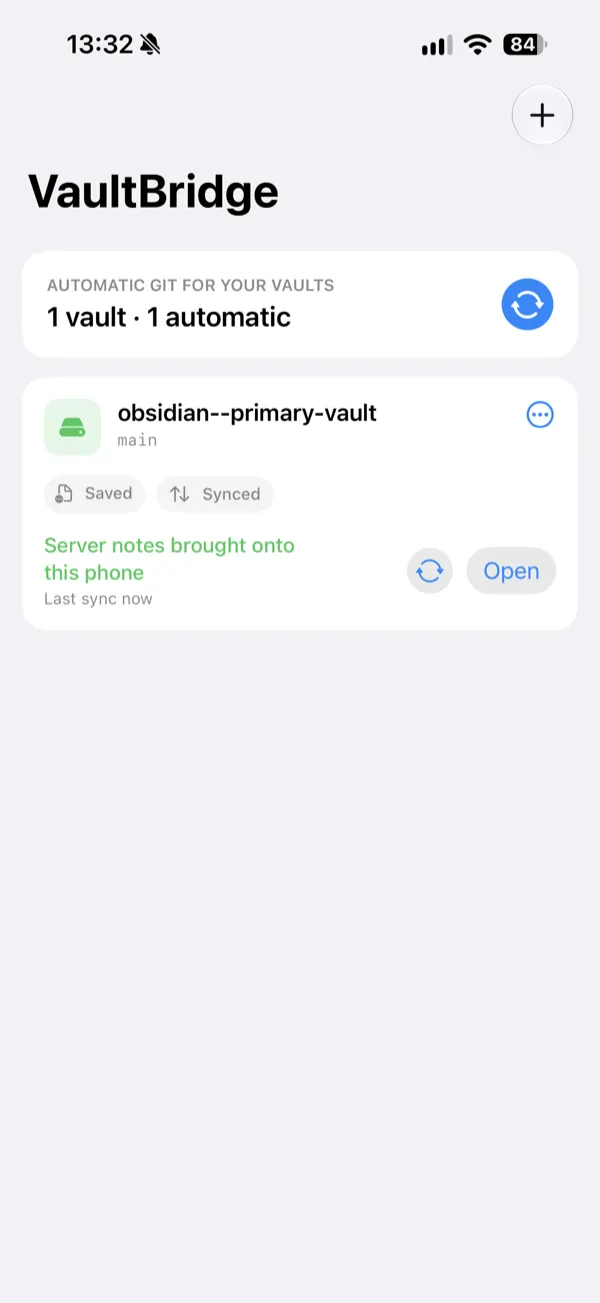 VaultBridge on iPhone: one vault listed as saved and synced, with newer server notes brought onto the phone.